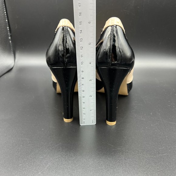 Bandolino Tricolored patent leather pumps  Beige, Black and a touch of Red - Picture 5 of 9